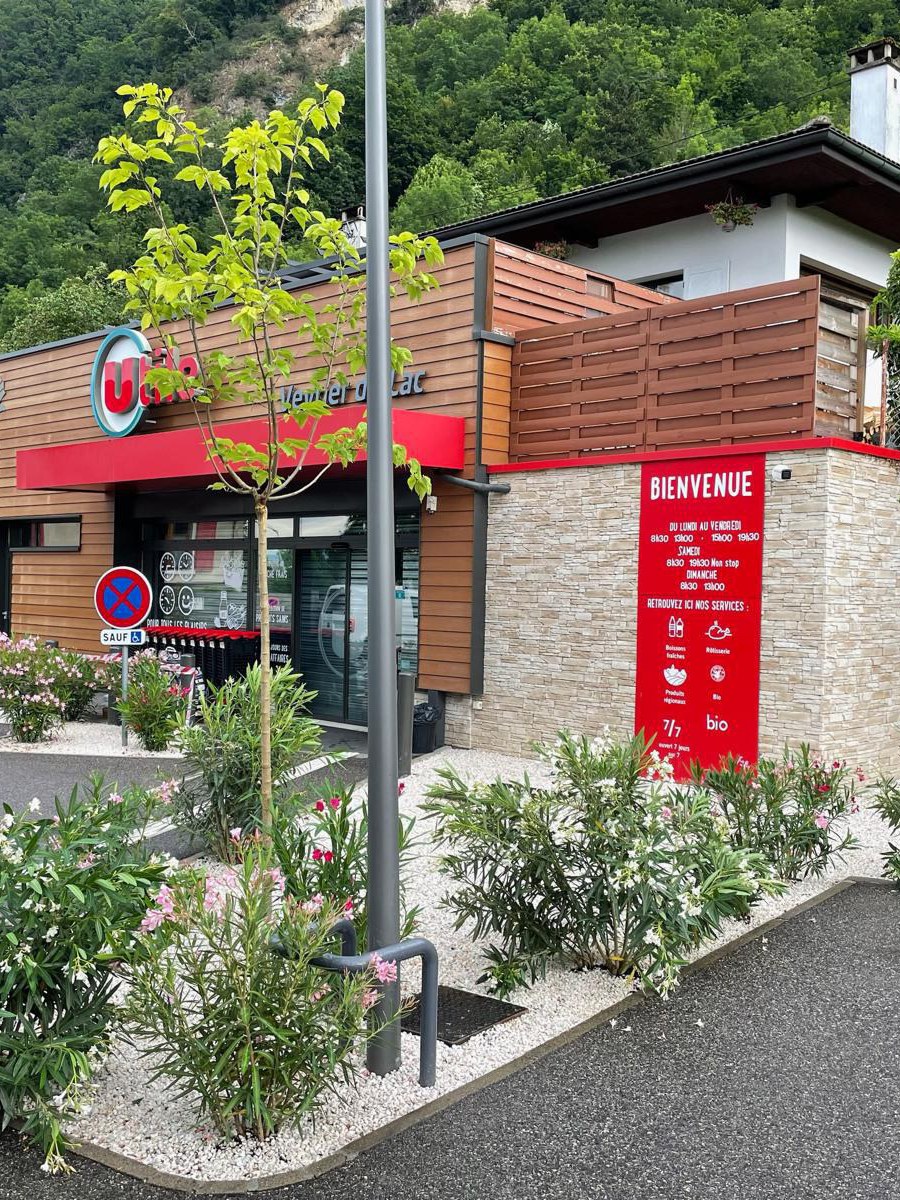 Aménagement d'un commerce — Veyrier-du-Lac
